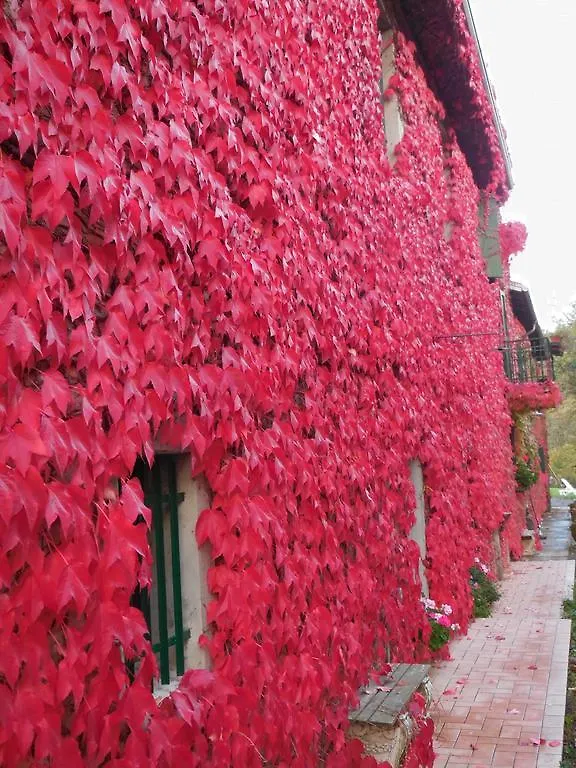 Farm stay Casanuova Villa Tizzano Val Parma Italy